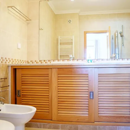 The Lazy Sunbathers, Del Rei, Obidos, B11 Apartman *