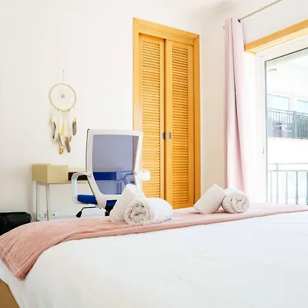 The Lazy Sunbathers, Del Rei, Obidos, B11 Apartman