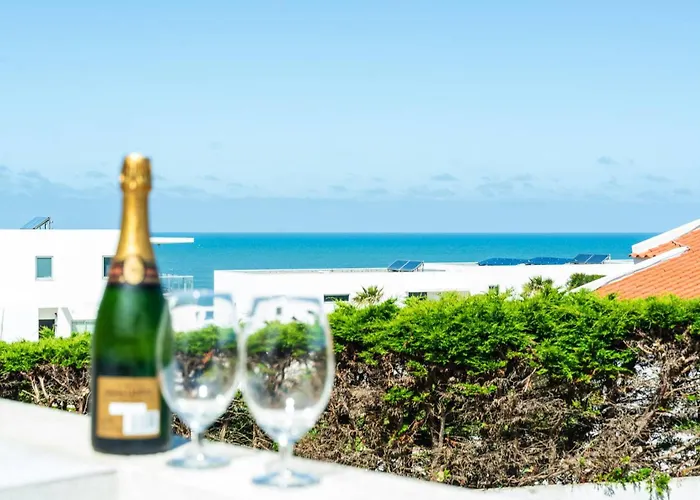 The Lazy Sunbathers, Del Rei, Obidos, B11 *