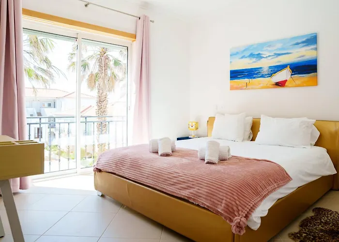 The Lazy Sunbathers, Del Rei, Obidos, B11 * オビドス